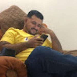 Meet your Posher, Carlos